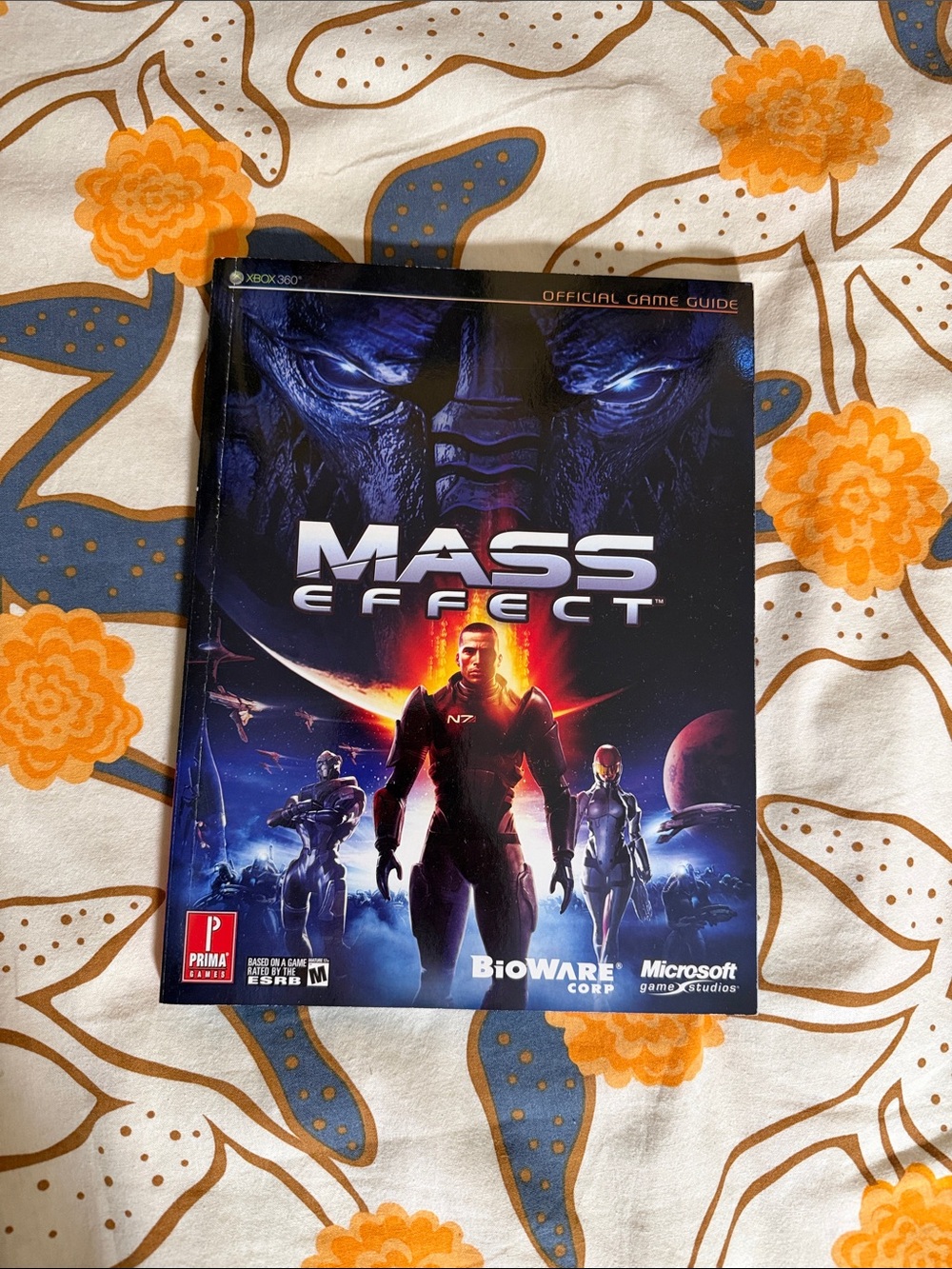 Mass Effect Official Game Guide - Bold Blue & Black Cover